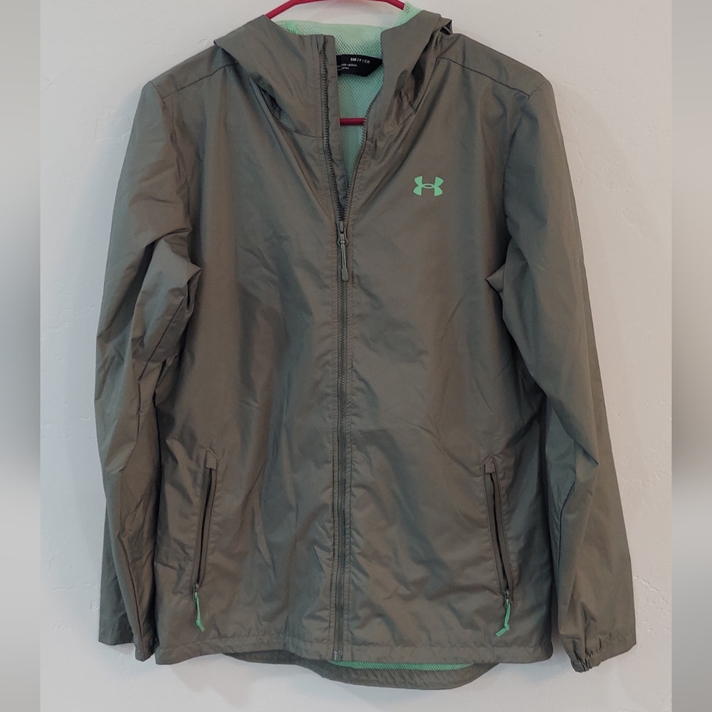 Under Armour Water Resistant  Jacket Dize Small